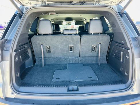 Used 2024 GMC Acadia Elevation w/ Black Edition image 33