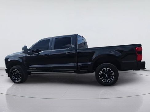 Used 2025 Ford F250 Platinum w/ FX4 Off-Road Package AWD/4WD image 6