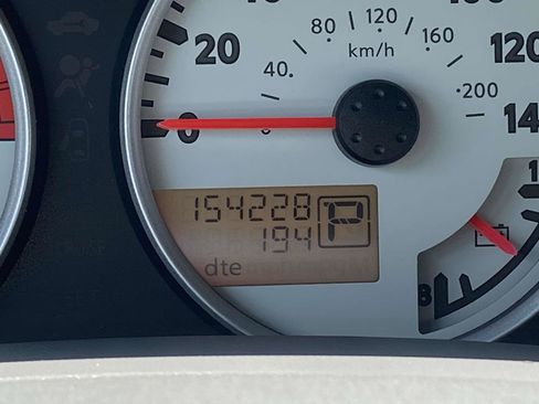 Used 2015 Nissan Frontier Desert Runner RWD image 21