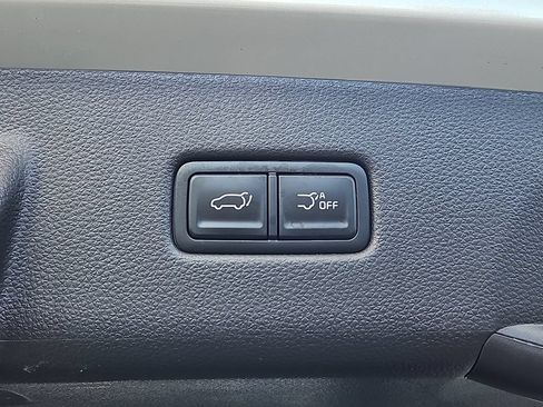 Used 2025 Kia Carnival SX Prestige FWD image 24