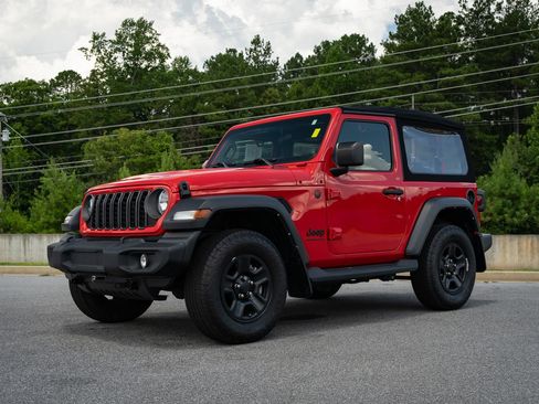 Used 2024 Jeep Wrangler Sport AWD/4WD image 3