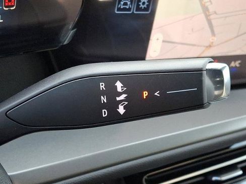 New 2026 Chevrolet Traverse LT image 7