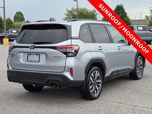 Used 2025 Subaru Forester Touring AWD/4WD image 5