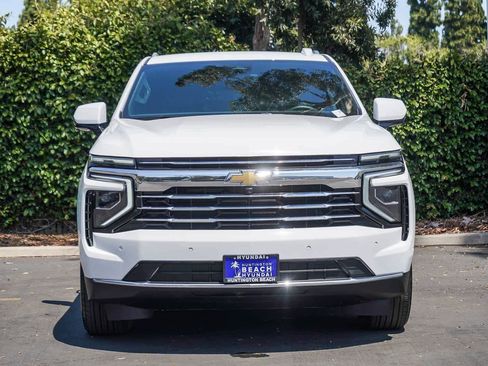 Used 2025 Chevrolet Tahoe LT AWD/4WD image 2