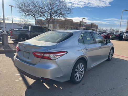 Used 2018 Toyota Camry L image 5