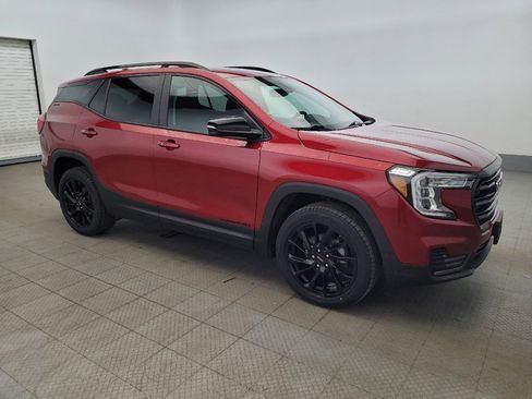Used 2023 GMC Terrain SLE w/ Elevation Edition image 11