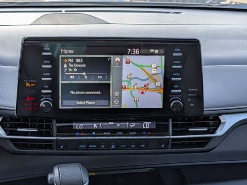 Used 2024 Toyota Sienna XLE Woodland Edition AWD/4WD image 15