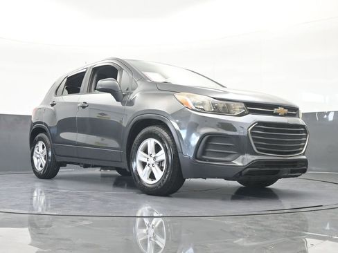 Used 2019 Chevrolet Trax LS w/ Tint and Cruise Package image 59