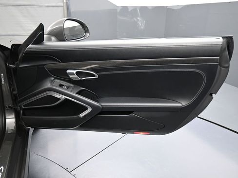 Certified 2016 Porsche 911 Turbo S image 27