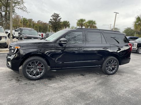 New 2025 Ford Expedition Platinum w/ Stealth Performance Package image 4