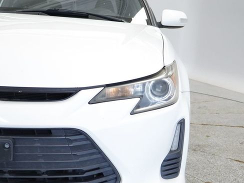 Used 2014 Scion tC FWD image 13