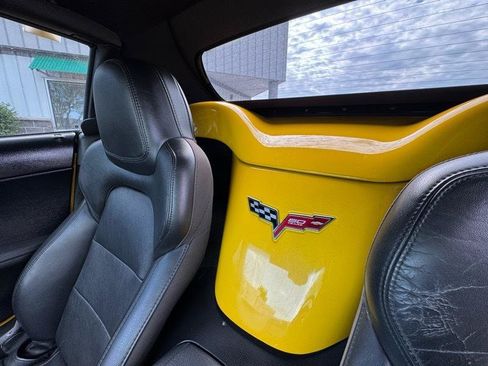 Used 2013 Chevrolet Corvette Convertible RWD image 32