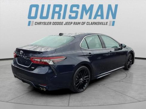 Used 2021 Toyota Camry XSE image 3