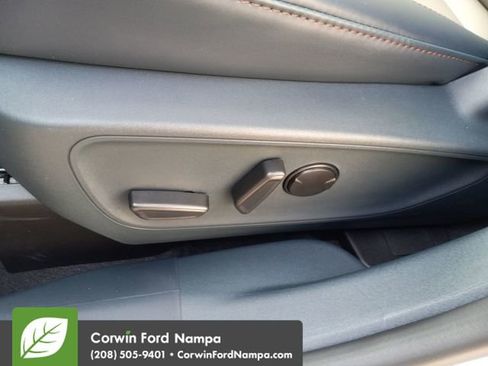 New 2026 Ford Maverick Lariat image 12