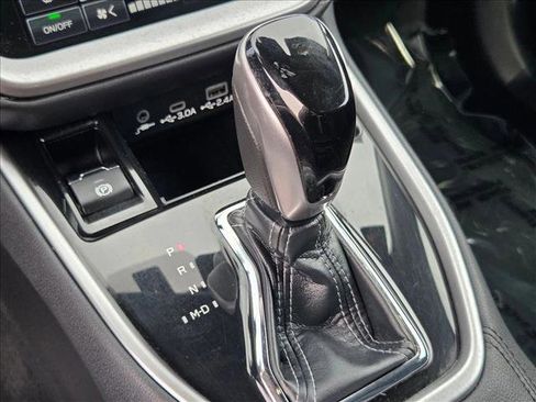 Used 2023 Subaru Outback Premium image 12