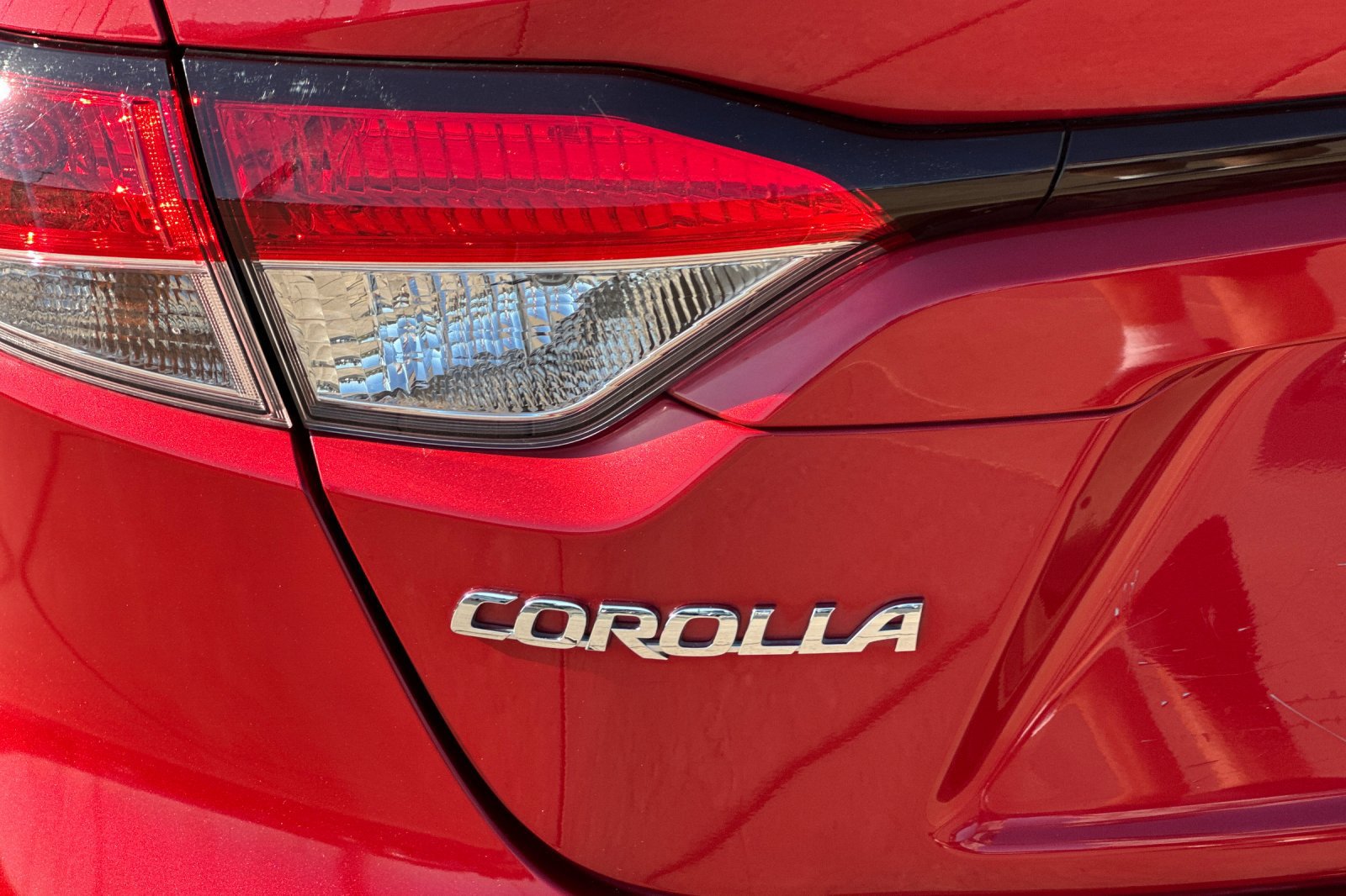 Certified 2020 Toyota Corolla LE FWD image 31
