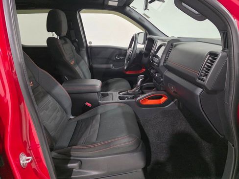 Used 2022 Nissan Frontier PRO-4X image 23