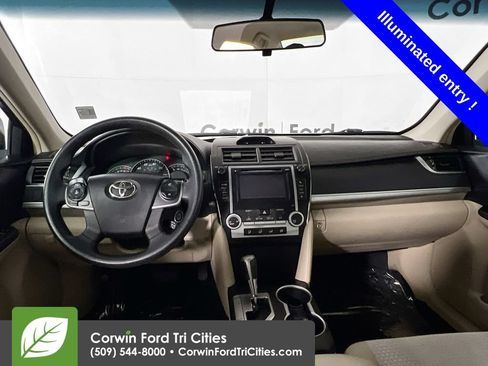 Used 2012 Toyota Camry LE FWD image 7