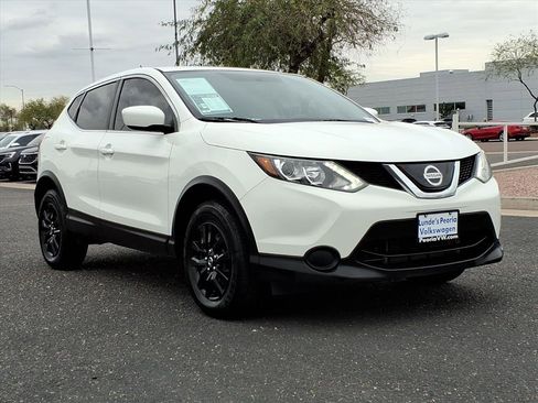 Used 2019 Nissan Rogue Sport S image 1