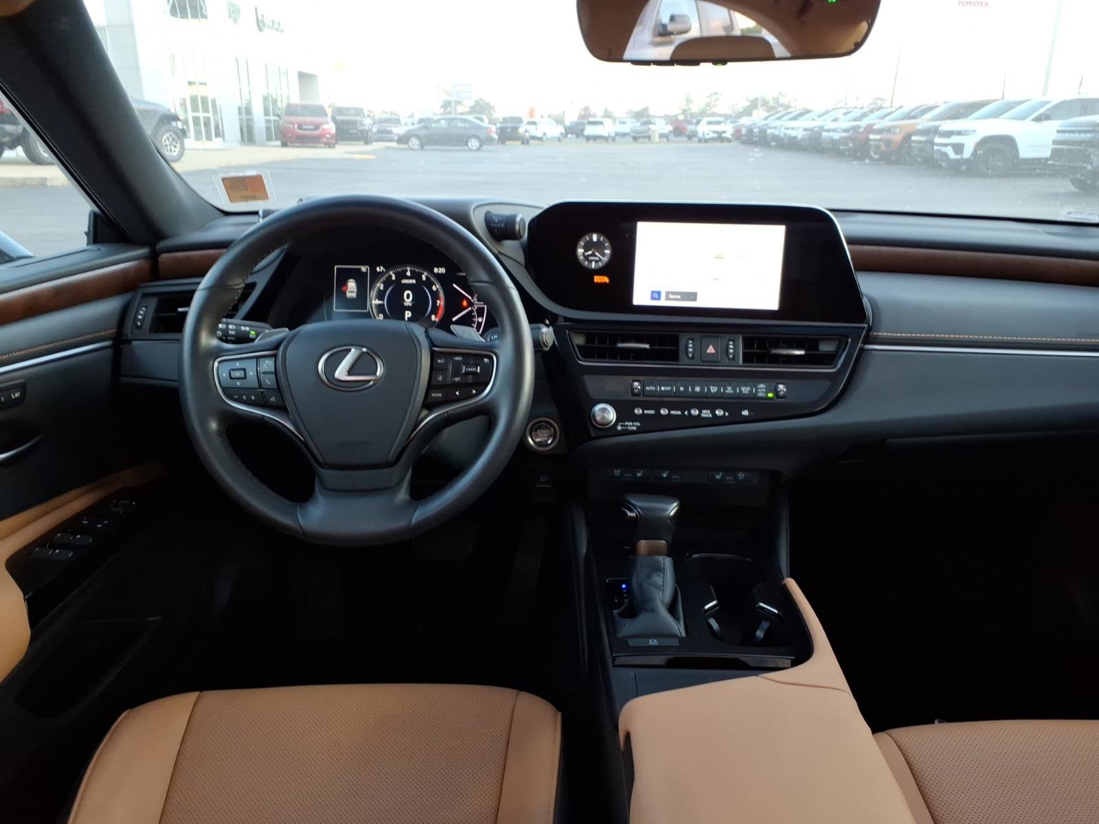 Used 2024 Lexus ES 350 w/ Premium Package FWD image 8