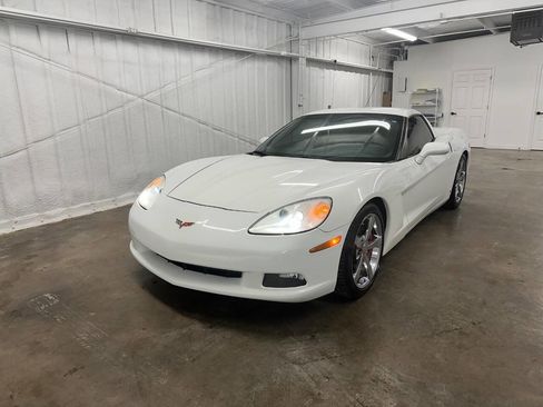Used 2008 Chevrolet Corvette Indy 500 Pace Car Replica 2dr w/ Preferred Equipment Group image 2