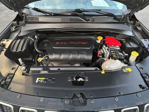 Used 2021 Jeep Compass Limited image 37