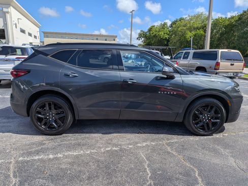 Used 2019 Chevrolet Blazer LT w/ Sound & Technology Package FWD image 3
