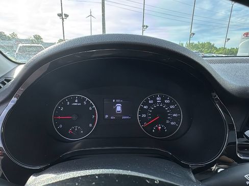 Used 2023 Kia Seltos EX AWD/4WD image 17