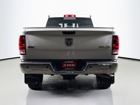 Used 2017 RAM 2500 SLT w/ Luxury Group AWD/4WD image 4