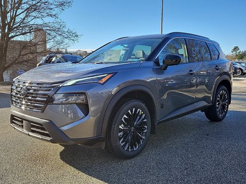 New 2026 Nissan Rogue SV image 3