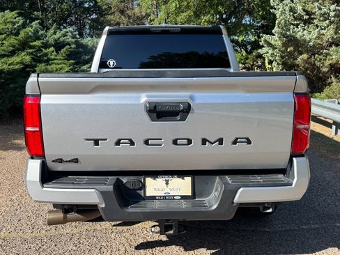 Used 2024 Toyota Tacoma SR5 AWD/4WD image 7