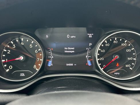 Used 2021 Jeep Compass Limited AWD/4WD image 23