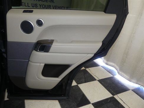 Used 2016 Land Rover Range Rover Sport HSE image 30