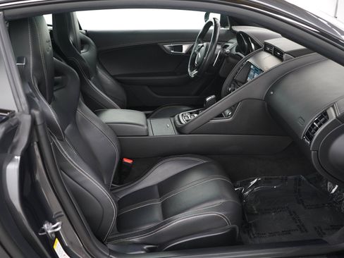 Used 2017 Jaguar F-TYPE R AWD/4WD image 11