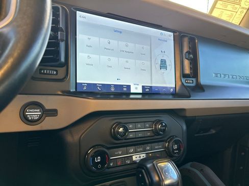Used 2021 Ford Bronco Wildtrak AWD/4WD image 37