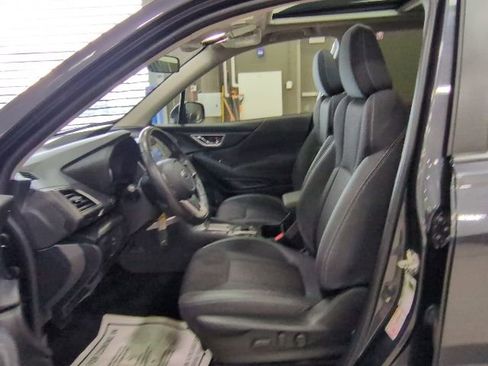 Used 2019 Subaru Forester Premium w/ All-Weather Package AWD/4WD image 12