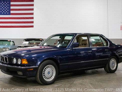 Used 1990 BMW 735i image 1