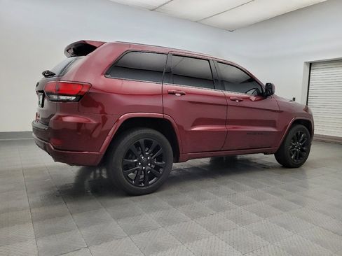 Used 2019 Jeep Grand Cherokee Altitude image 10