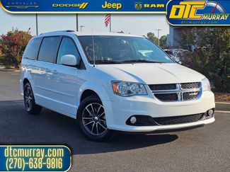 Used 2017 Dodge Grand Caravan SXT image 1