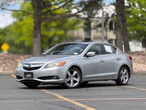 Used 2013 Acura ILX w/ Premium Package FWD image 1