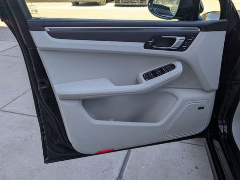 New 2026 Porsche Macan GTS image 13