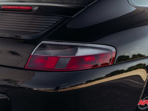 Used 2004 Porsche 911 Carrera RWD image 42