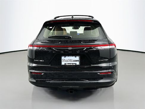 New 2025 Toyota Crown Signia Limited image 6