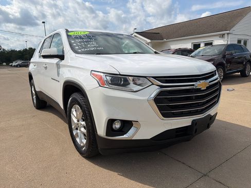 Used 2019 Chevrolet Traverse LT w/ LPO, Floor Liner Package AWD/4WD image 2