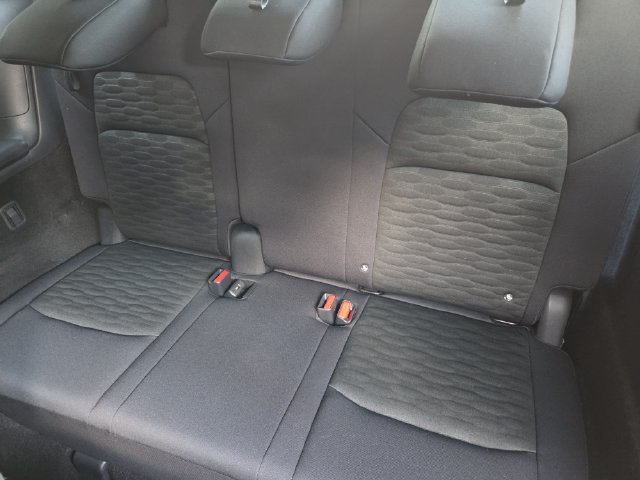 Used 2025 Nissan Pathfinder SV FWD image 23