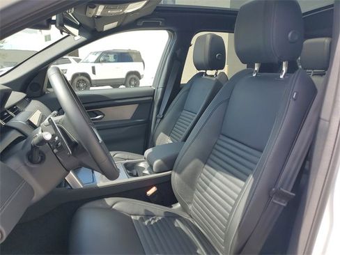 Certified 2025 Land Rover Discovery Sport Dynamic SE image 20