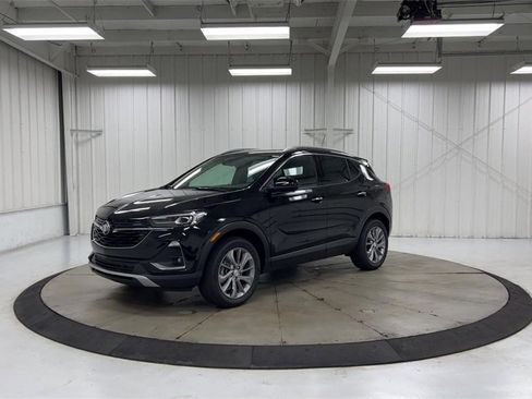 Used 2023 Buick Encore GX Essence w/ Experience Buick Package image 4