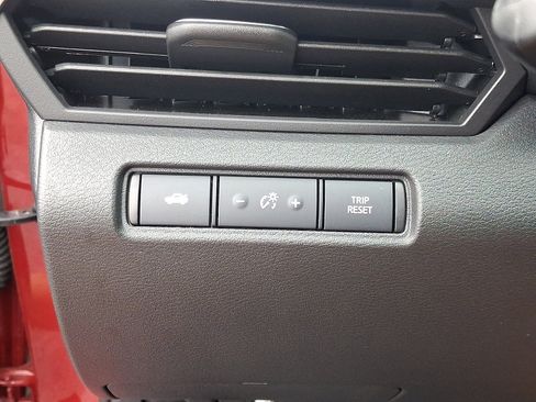 Certified 2025 Nissan Altima 2.5 SR image 24