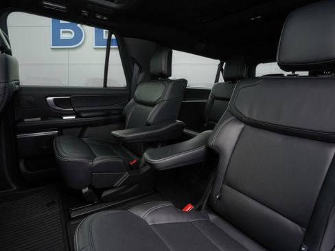 New 2025 Ford Expedition Max Platinum w/ Stealth Performance Package image 35