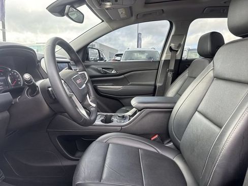 Used 2023 GMC Acadia SLT FWD image 12